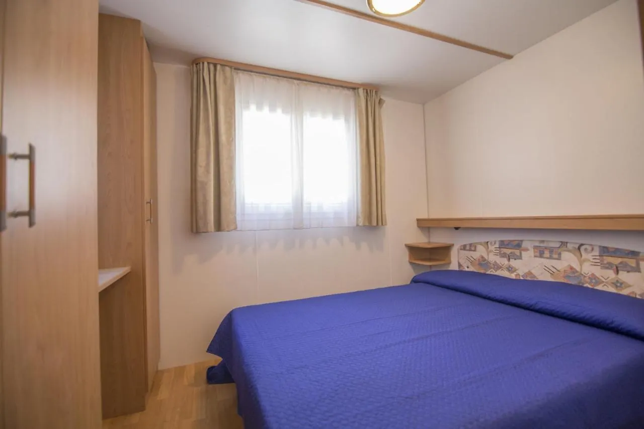 *** Camping Campeggio Villaggio Sos Flores Tortolì Italie