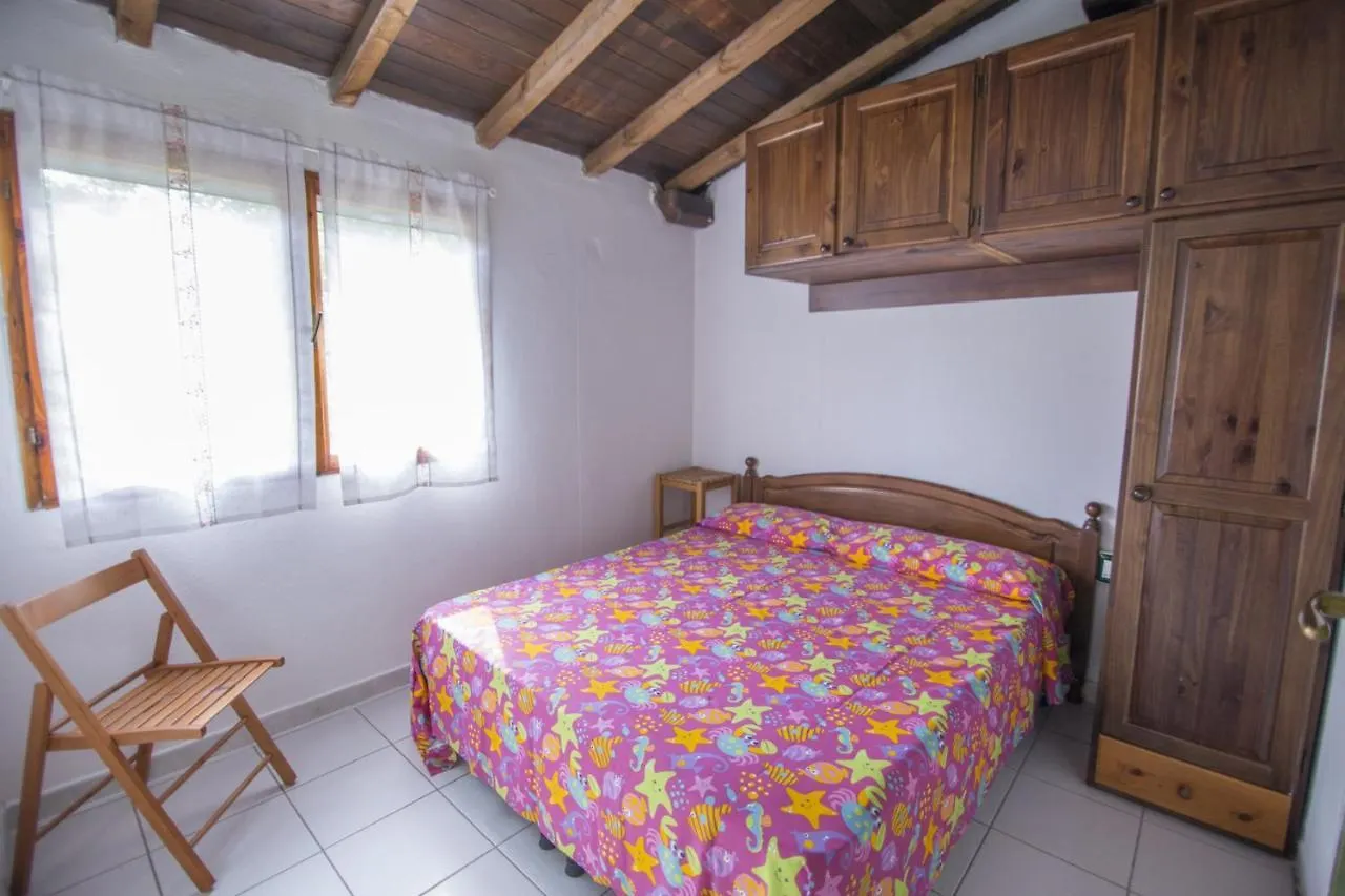 *** Camping Campeggio Villaggio Sos Flores Tortolì Italie