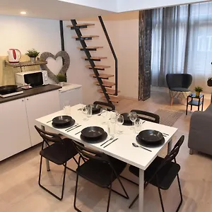The Apex Residences Ungheria