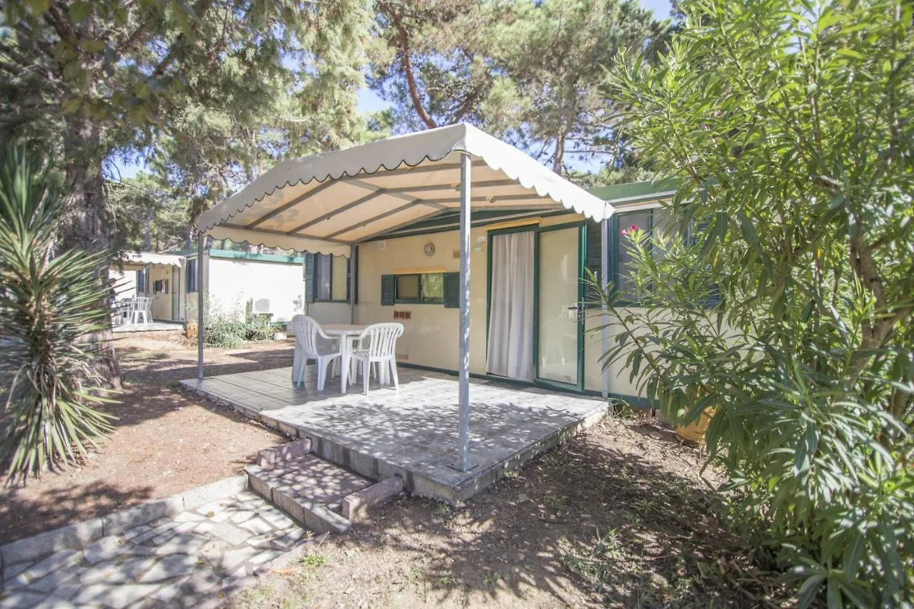 Campeggio Villaggio Sos Flores Tortoli 3*,